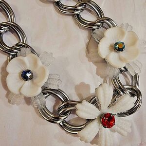 Sabika Spring 2017 EDITION Chunky Chain Flower Necklace